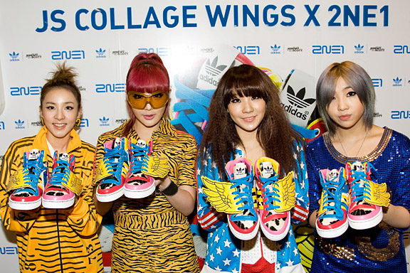 2NE1-adidas  campain with jeremy scott